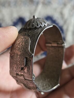 Sterling Silver Hamsa Motif Bangle Bracelet - Silver